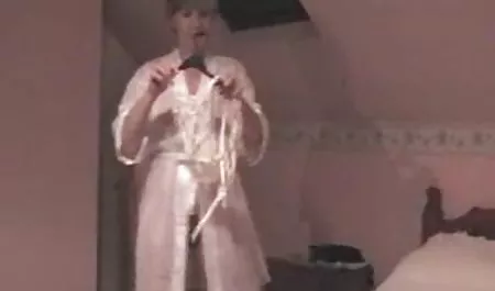 뒤에서 Gal 이동 학생들이 온라인 포르노