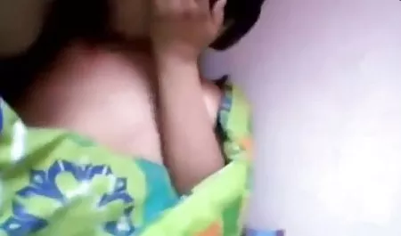 Hit 소녀와 큰 수탉 학생들은 성 VK
