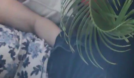 문신을 매력이 그녀의 음모로 fuck 우크라이나 학생 채워진 두꺼운