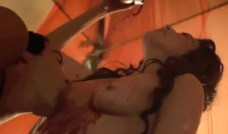 Horny 청소년 여름 j 포르노문학 여자 형사